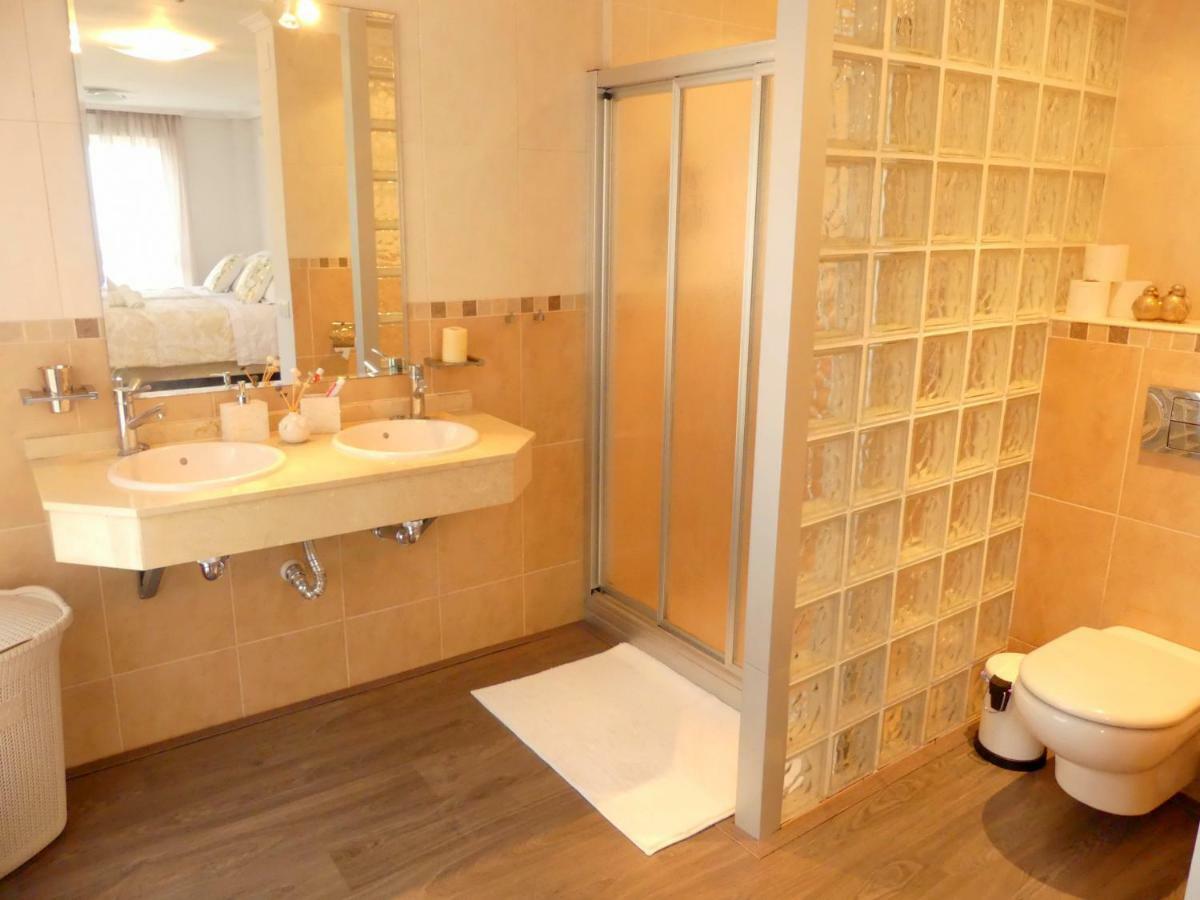 Duplex La Carihuela 1ª Linea De Playa Apartamento Costa Del Sol 托雷莫利诺斯 外观 照片