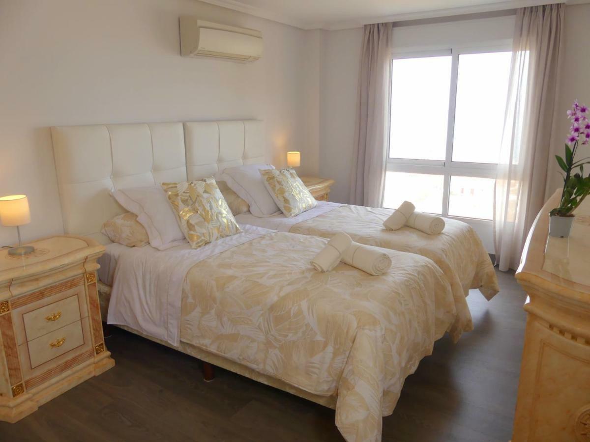 Duplex La Carihuela 1ª Linea De Playa Apartamento Costa Del Sol 托雷莫利诺斯 外观 照片